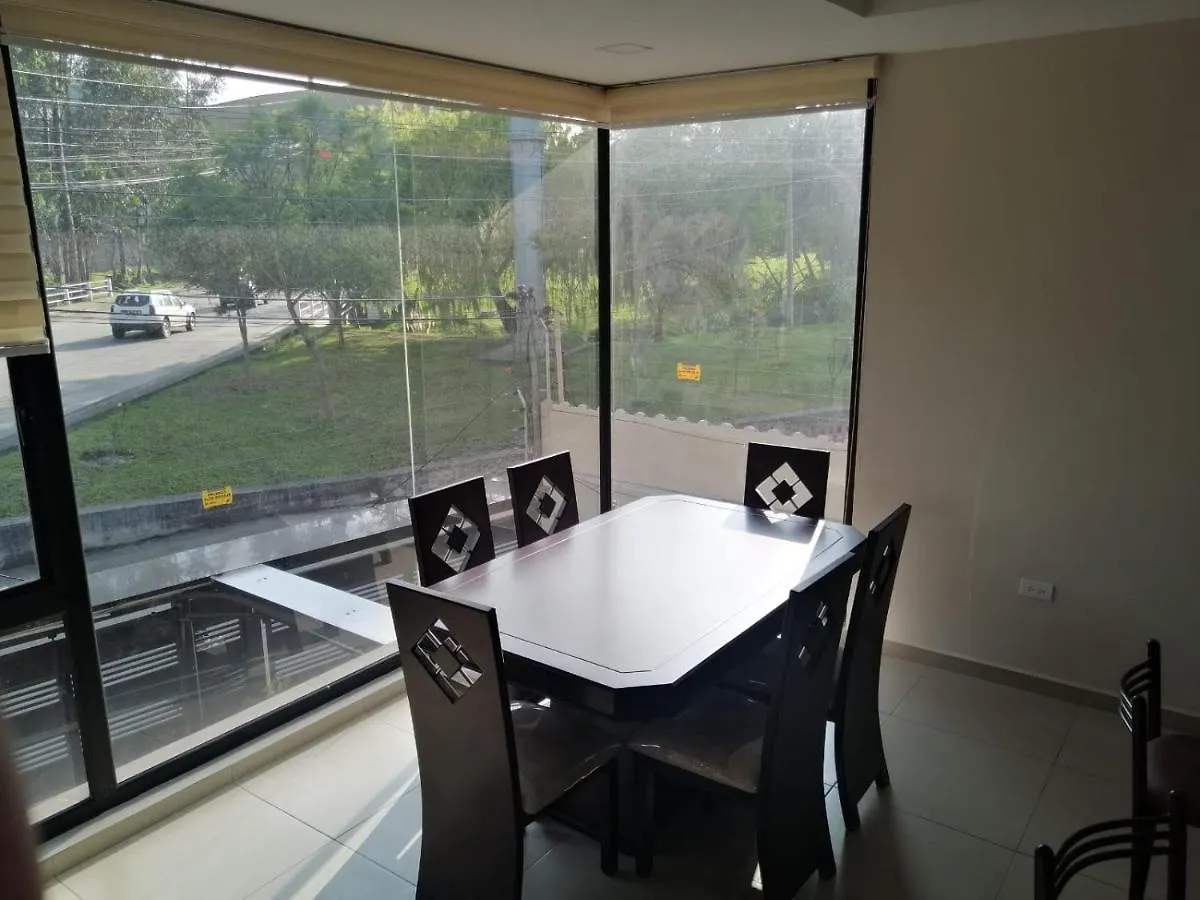 Apartamento Departamento Acogedor, Nuevo Y Amplio Cuenca 0*,  Ecuador